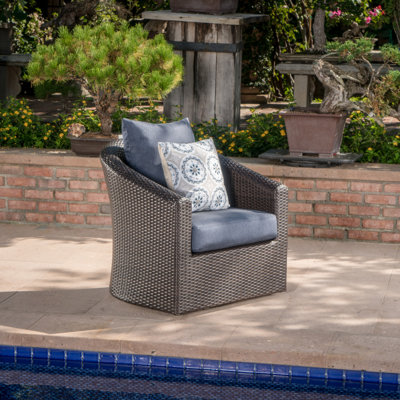 Chaise de patio pivotante avec coussins Dierdre