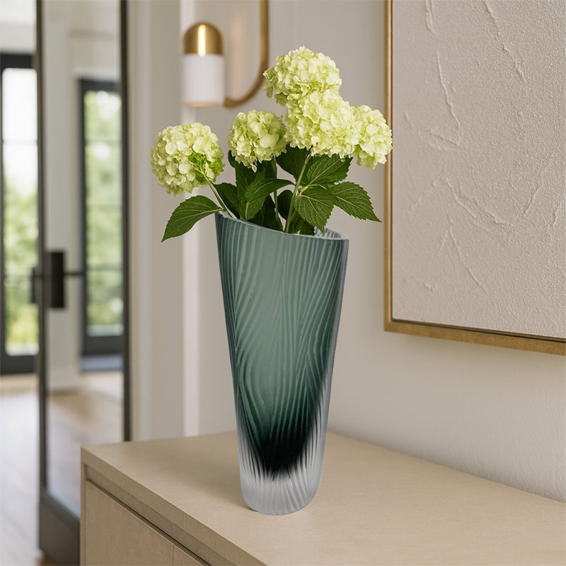 Hadeya Handmade Glass Table Vase