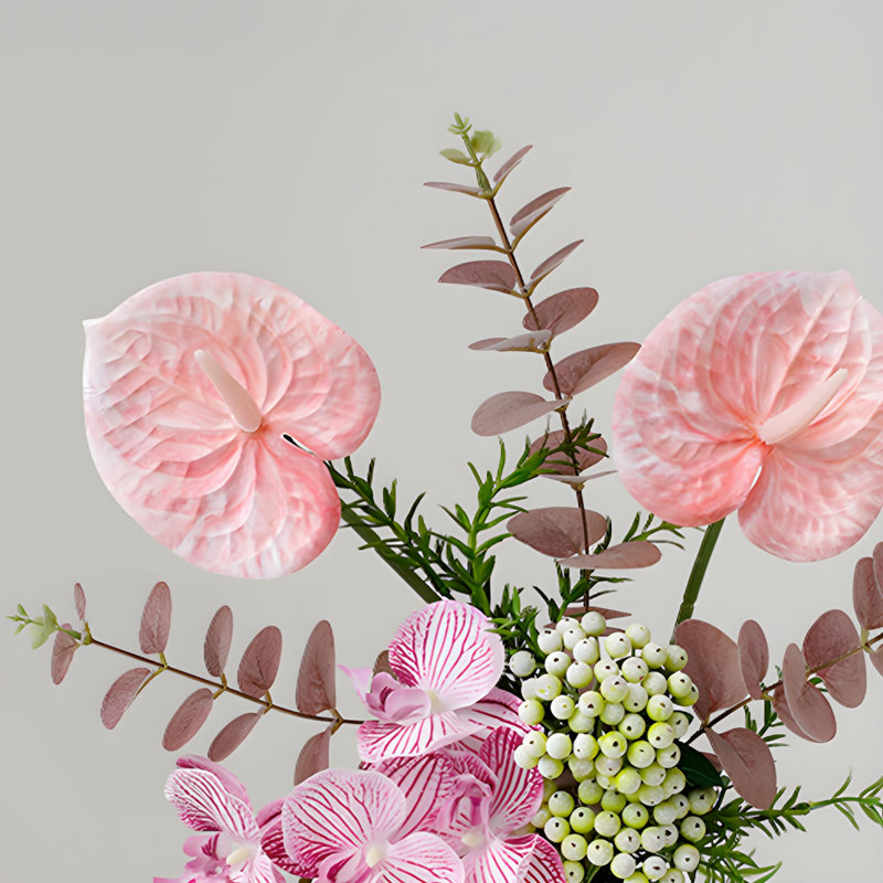 Ornements de fleurs simulées