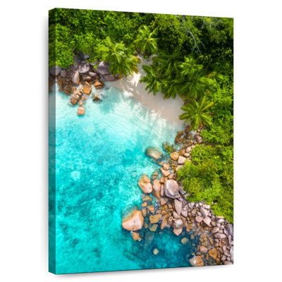 Gillard In Praslin Island