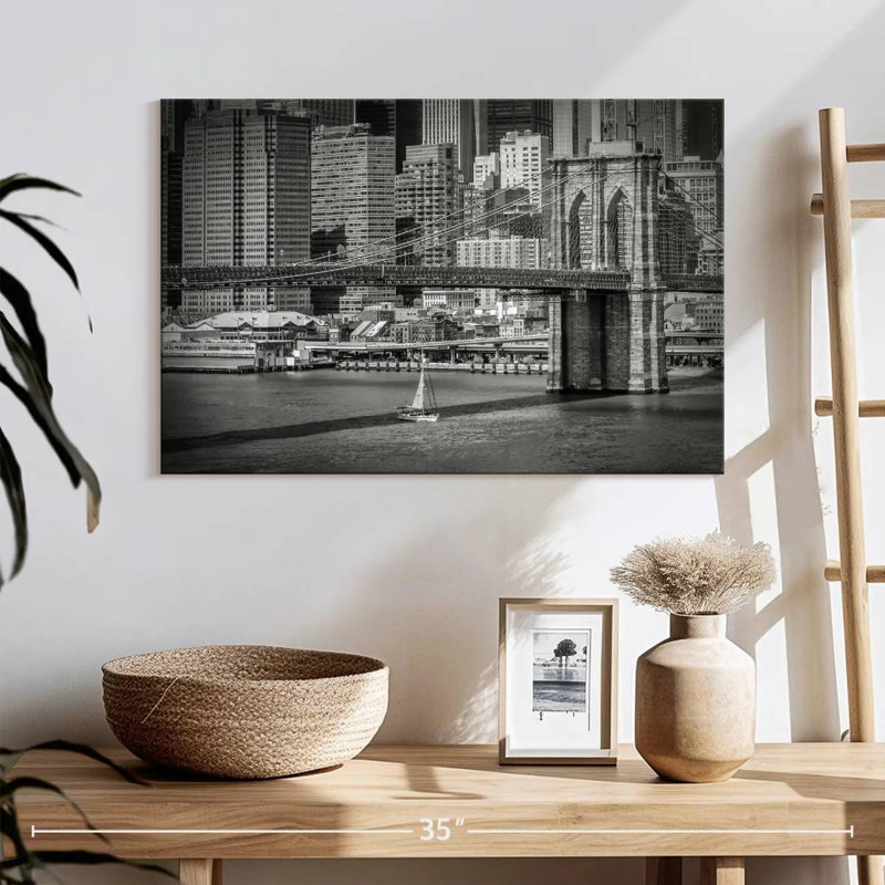 Lilie traversant le pont de Brooklyn, H 16 po x l 24 po
