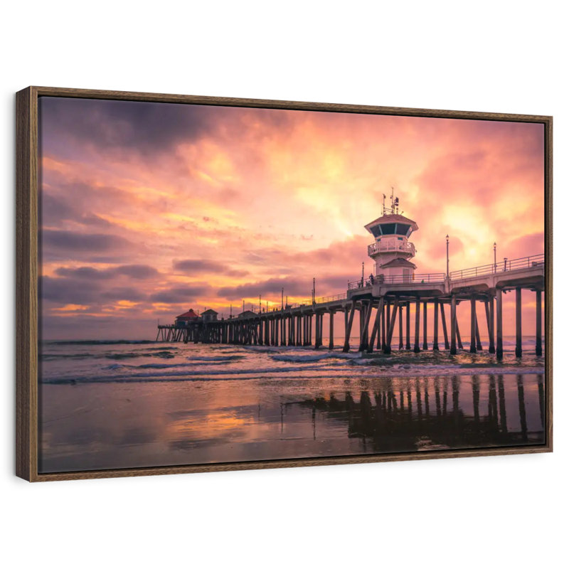 Jetée mystique de Huntington, 13 po x 9 po, Cadre flottant noyer