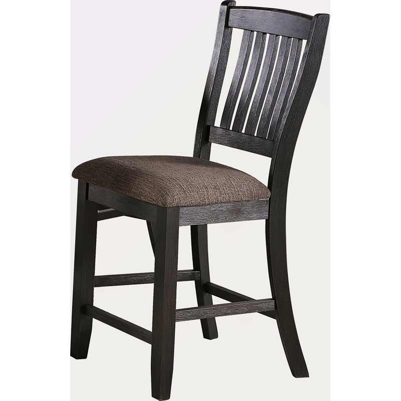 Chaise haute en noir rustique