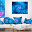 Coussin à imprimé floral Magical Blue Glowing Flower-30727908-30727904