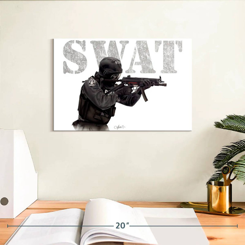 Fighting SWAT, H 8 po x l 12 po