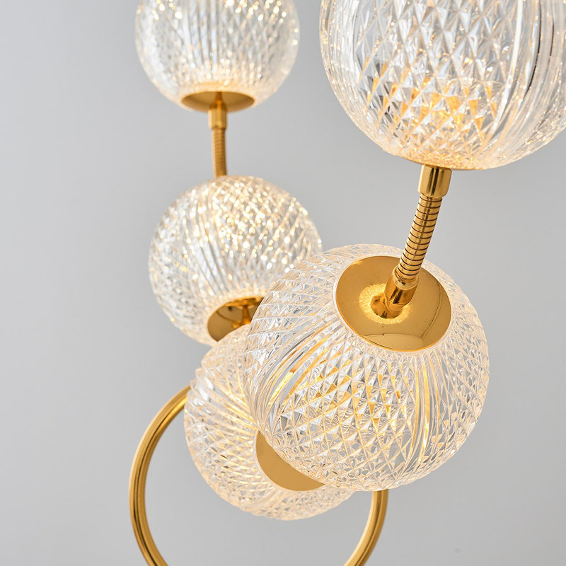 Élégant lustre doré de 5,9 po x 5,9 po x 4,7 po | Corps en métal durable avec capuchon en acrylique, 2 x 3 W DEL, 3 000 K, 6 000 lumens | Parfait pour la salle à manger, le salon ou le vestibule, superbe design moderne