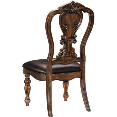 2 chaises de salle à manger formelles traditionnelles, chêne foncé, structure en bois, siège en similicuir, dossier rembourré et découpé, 2 pièces latérales en chêne de 21,5 po x 25,5 po x 19,5 po, revêtement, hauteur rembourrée de 45 po, dossier