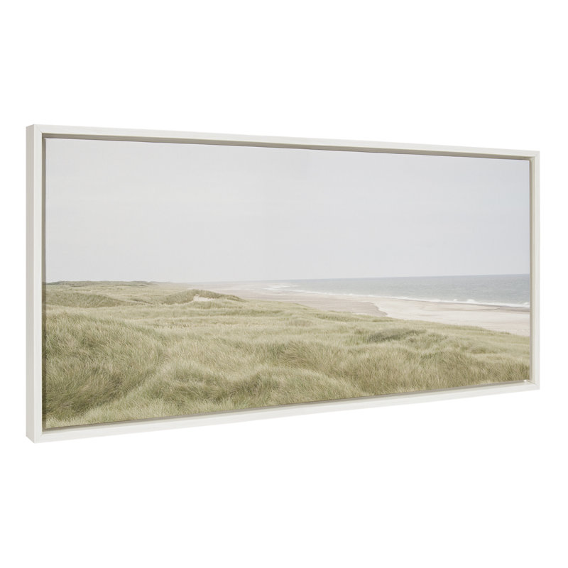 «Peaceful and Serene Coastal Landscape» par The Creative Bunch Studio, reproduction d'art sur toile encadrée
