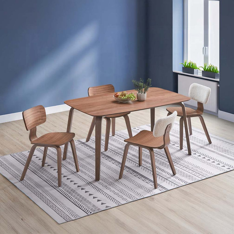 Table de salle à manger en bois