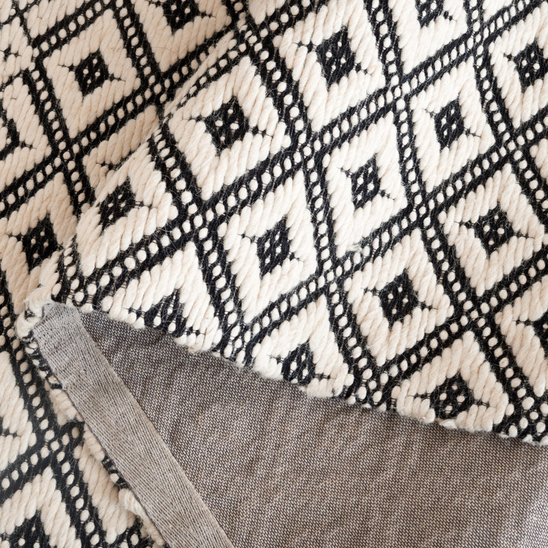 Kayn Handloomed Wool And Cotton Geometric Rug, Rectangle 5' x 8'