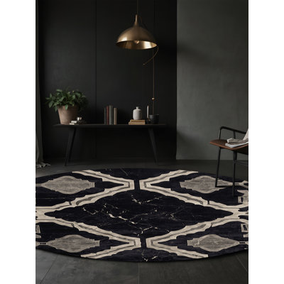 Tapis gris soyeux et moelleux