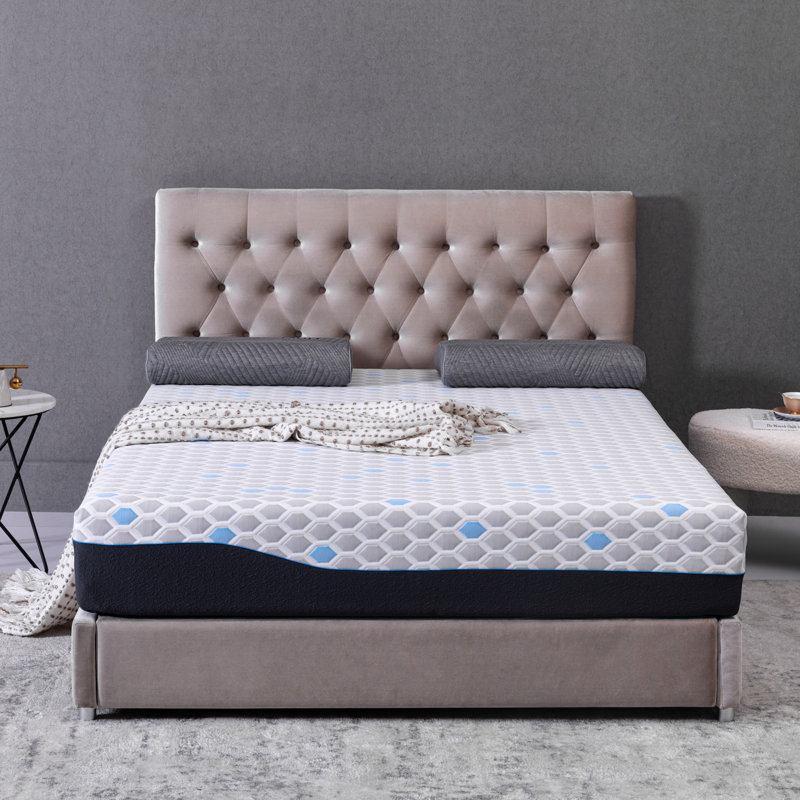 Matelas en mousse viscoélastique imprégnée de charbon Alwyn Home Nabu, Double / double