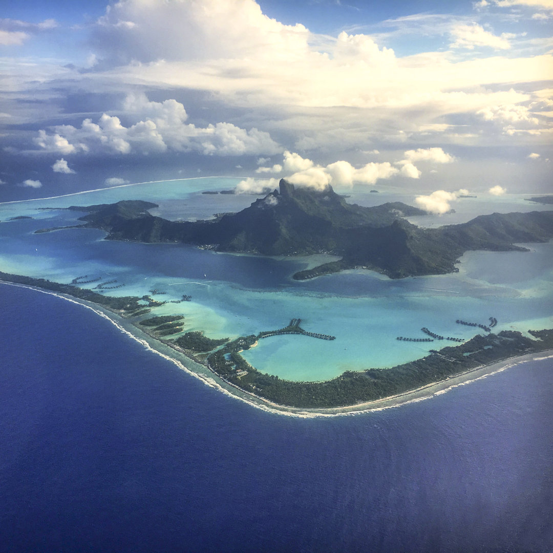 Bora Bora Schönheit aus der Luft - Leinwandbild