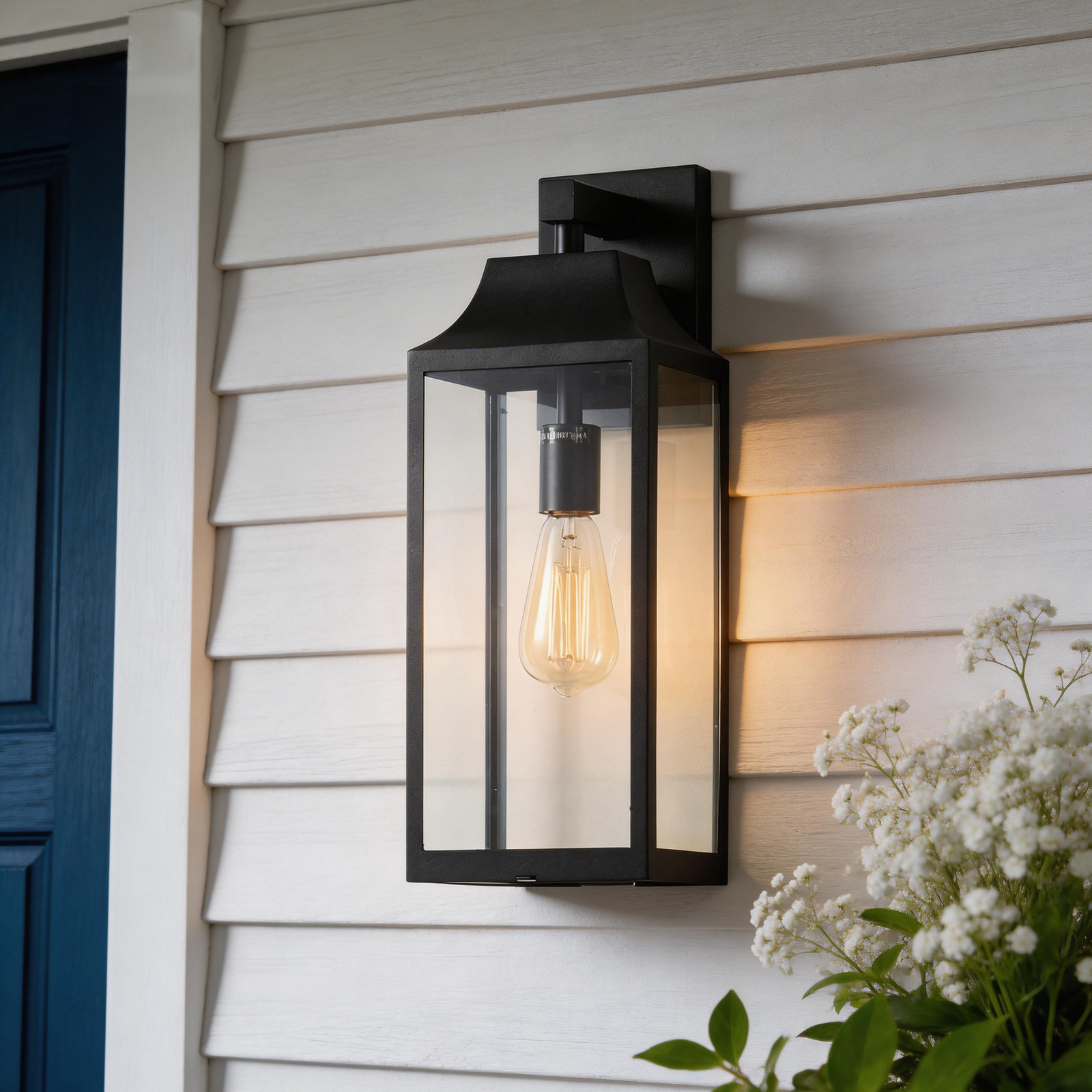 Outdoor Wall Lantern
