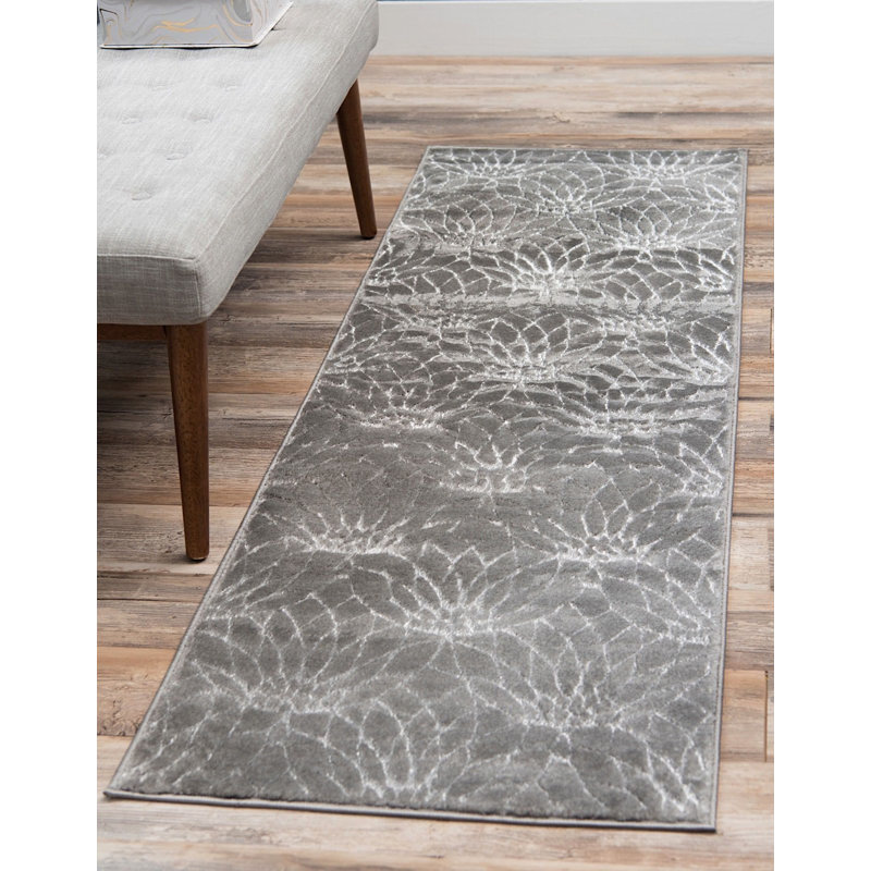 Glitzy Geometric Indoor Rug, Runner 2' x 6'1"