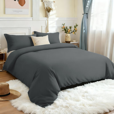 Microfiber 250 TC Reversible 4 piece Plain Duvet Cover Set with Pillowcases