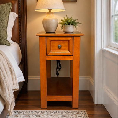 Table d'appoint en noyer avec tiroir et étagère, style Mission, idéale pour le salon et la chambre.