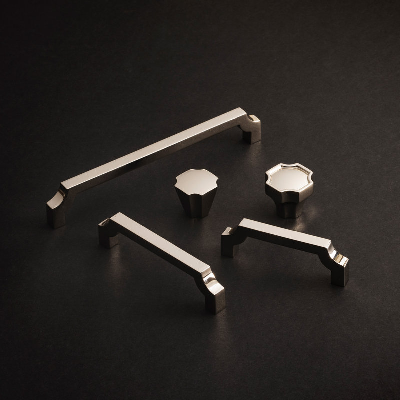 Monarch Collection Pull - Cabinet Pull - Transitional Hardware for Drawers & Cabinets, Chrome, 3-3/4"