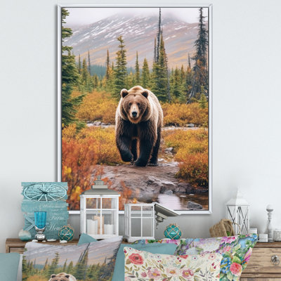 «Grizzly Bear In Alaska Scenery II», art sur toile Alaska