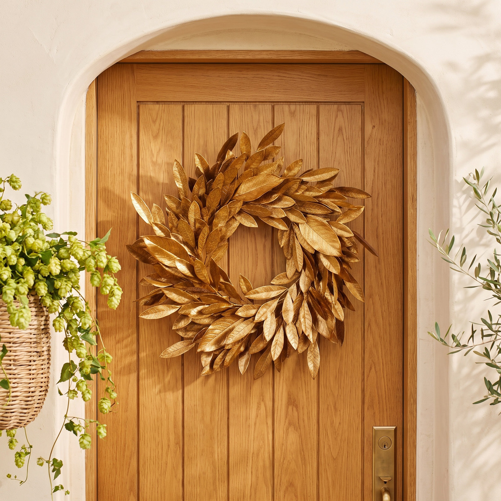 EUCALYPTUS MAGNOLIA LEAF WREATH