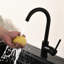 Robinet de cuisine en acier inoxydable noir mat, robinet d'évier commercial à poignée simple avec une durabilité, une fonction et une qualité de robinet d'étanchéité supérieures