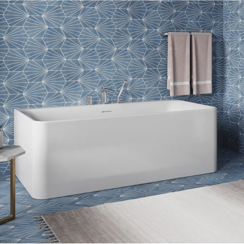 67" x 32" Freestanding Soaking Bathtub