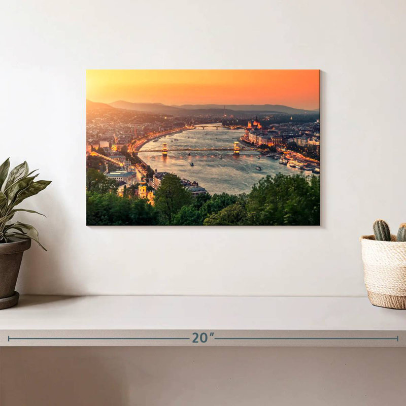 Nicci Budapest Cityscape, 8" H x 12" W