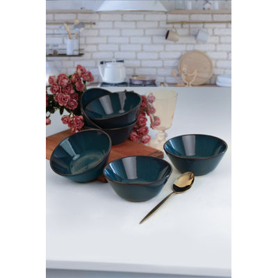 Brayden Studio Bethannie 100% CERAMIC Salad Bowl