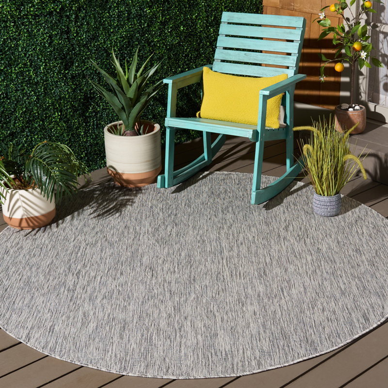 Geometric Gray/Wheat/Blue Indoor/Outdoor Area Rug, Round 6'7"