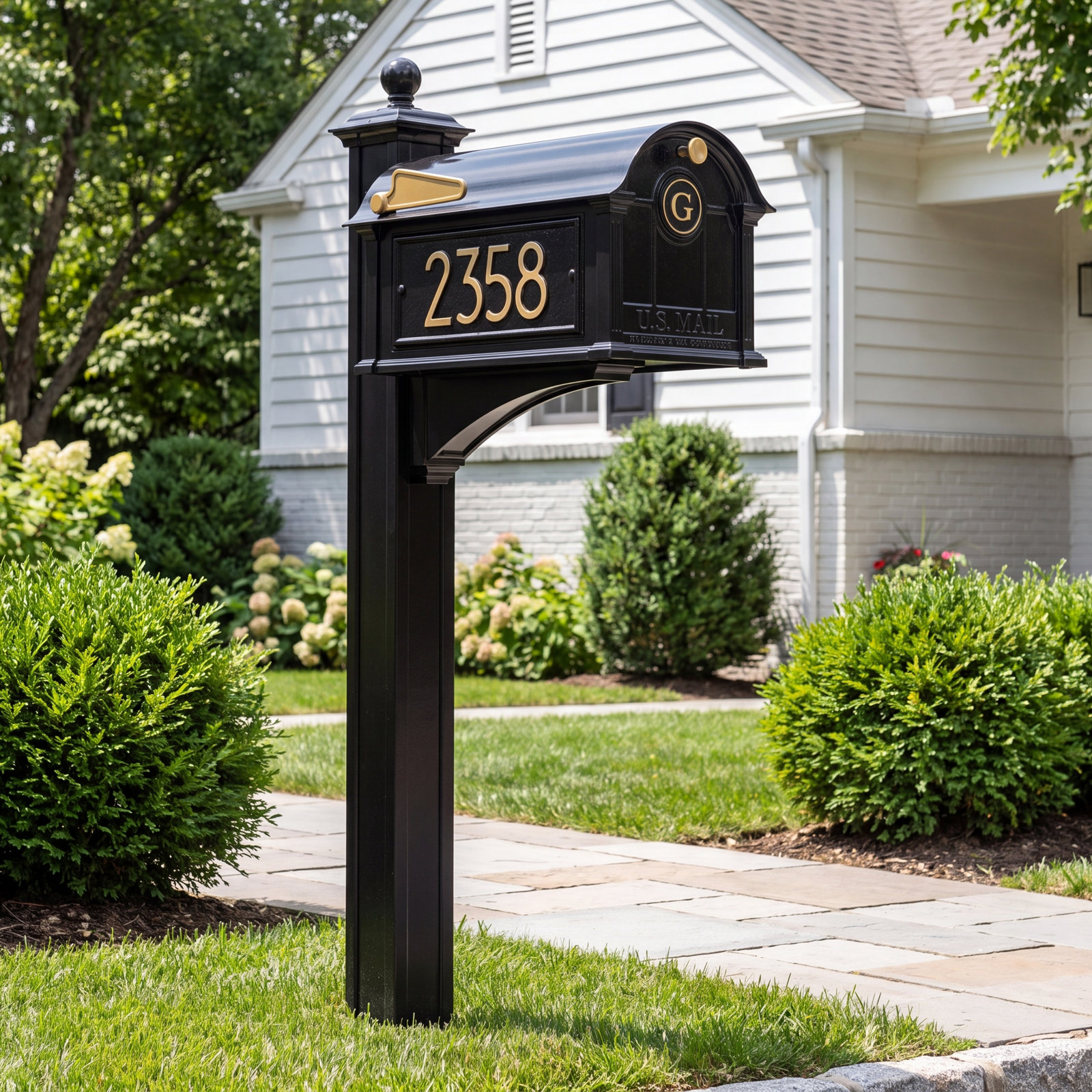 Balmoral Mailbox, Black, Yes