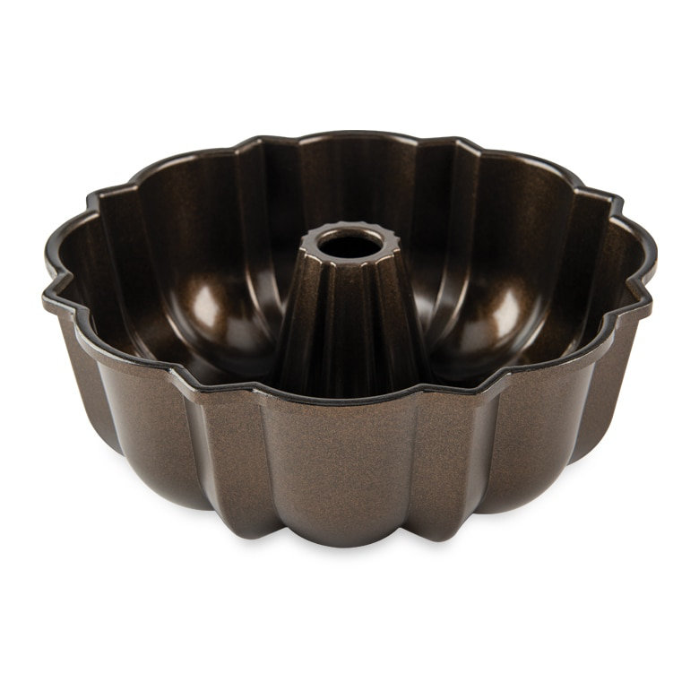 Nordic Ware Original ProCast Bundt Non-Stick Round Pan, Original