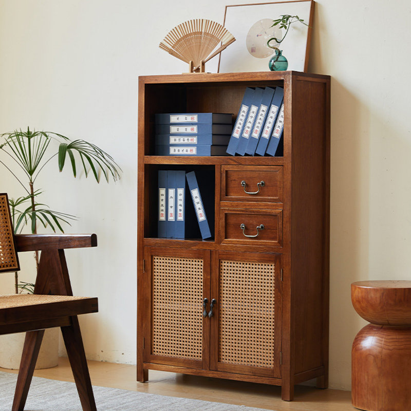 Simple and Retro Display Cabinet