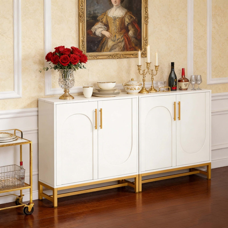 Buffet moderne avec tablettes réglables