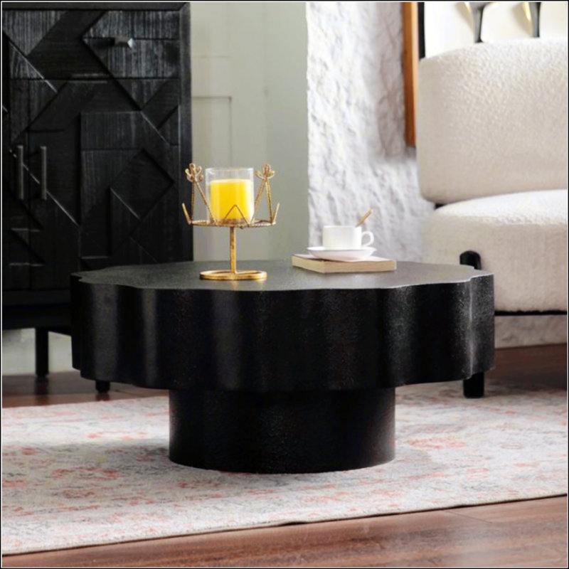 Table basse festonnée noire: forme unique à bord ondulé, pièce centrale élégante pour les espaces élégants., Black