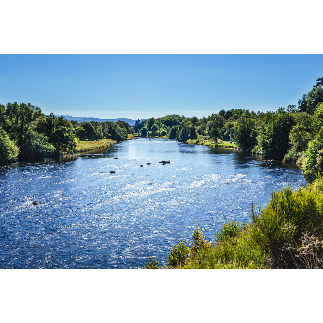 Landschaft am Fluss Spey, Schottland