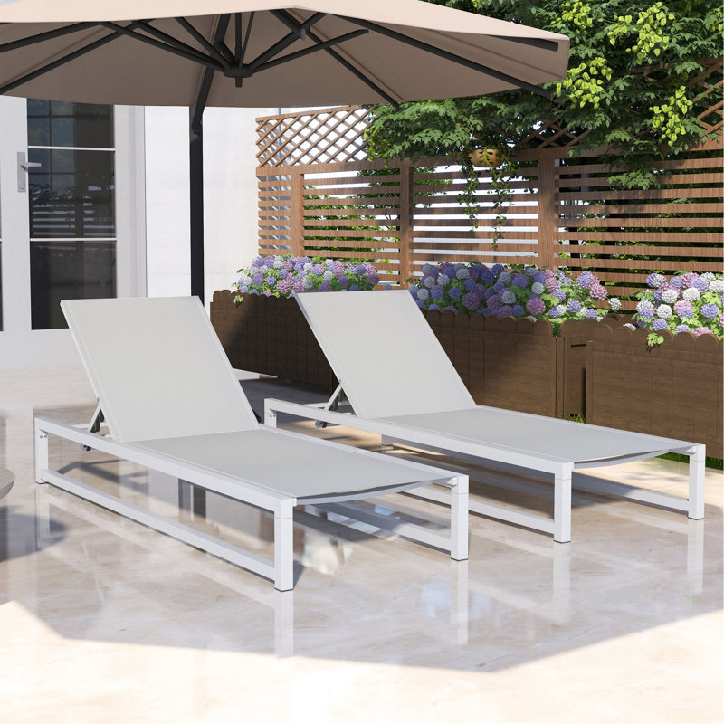Chaise longue d'extérieur réglable à 5 niveaux 2 pièces, structure en aluminium durable et filet en textilène, parfaite pour le patio / la piscine