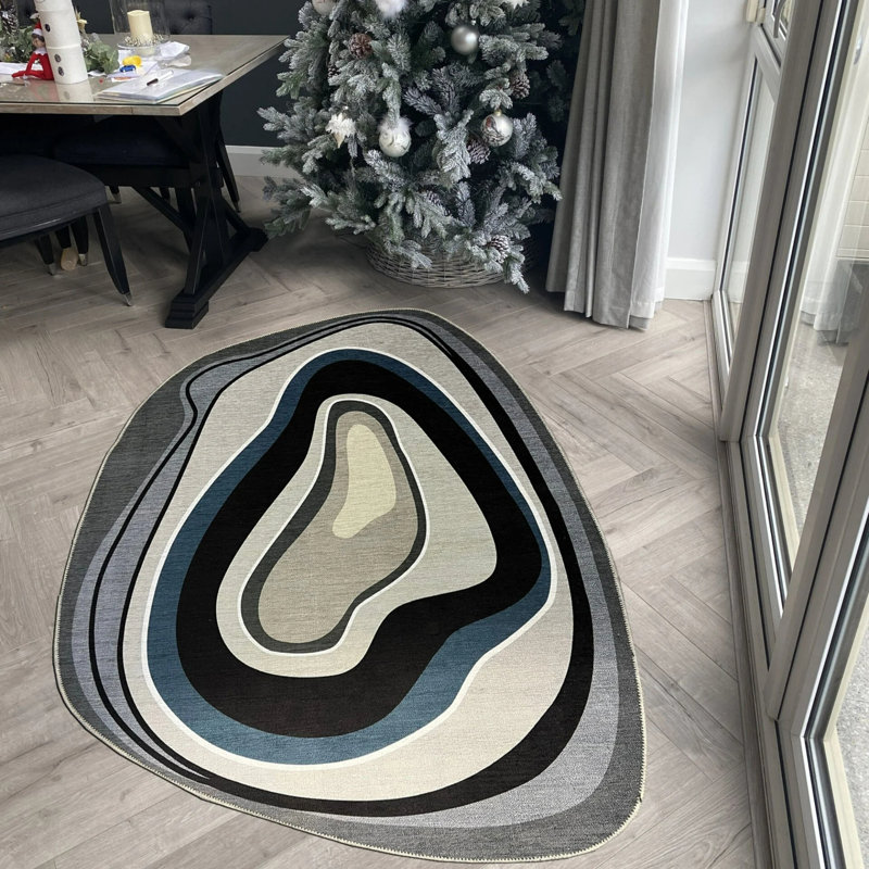 Tapis Kianalee, Rectangle 4 pi 7 po x 6 pi 7 po