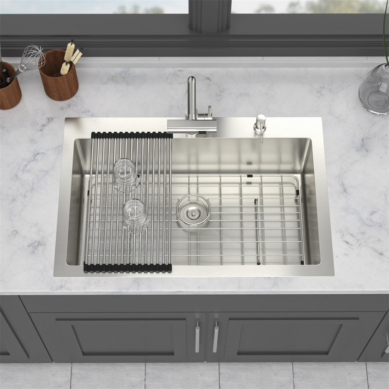 Évier de cuisine encastré 33 po avec robinet rétractable et distributeur de savon encastrable 33 po x 22 po à cuve simple en acier inoxydable de calibre 16