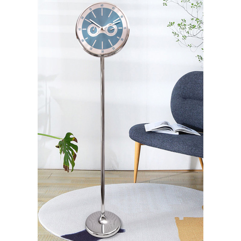 Horloge de plancher minimaliste