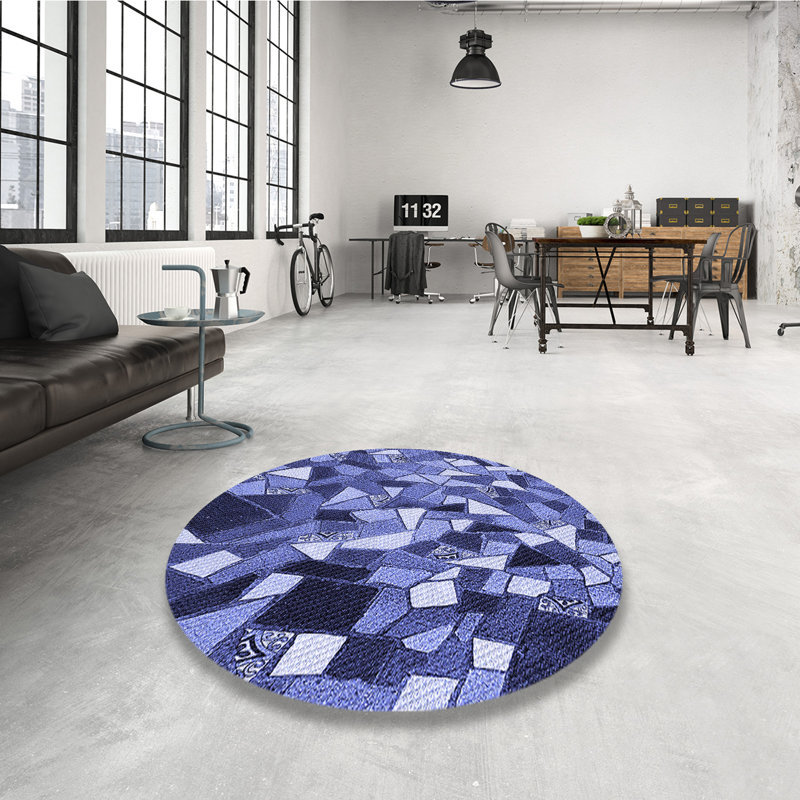 Indoor Rug, Round 3'