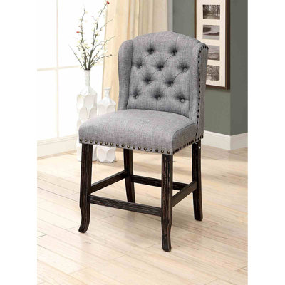 Chaise de salle à manger à hauteur de comptoir de style rustique avec garniture cloutée à oreilles de style rustique noir antique et gris clair