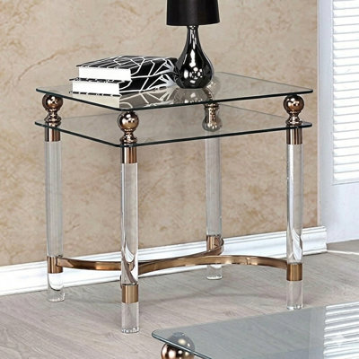 Porte-documents de 23,5 po Sorverith Table de bout carrée en verre doré avec pieds en acrylique et tablette inférieure en verre
