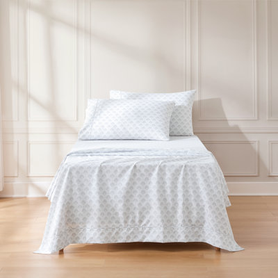 Ensemble de draps gris festonné
