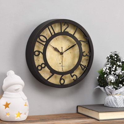 Petite horloge murale Number, bronze huilé, 8 X 2 X 8 pouces