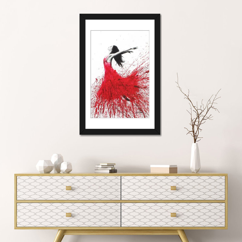 « rose danse », impression sur toile, Papier avec cadre noir, H 24 po x l 16 po x P 1 po, Blanc