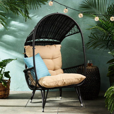 Fauteuil confortable pour l'extérieur
