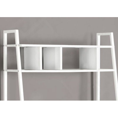 Bureau d'ordinateur moderne en stratifié blanc avec tablettes de rangement, idéal pour le bureau à domicile et les petits espaces, conception simple, assemblage facile