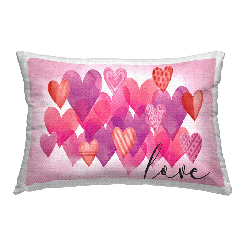 Coussin décoratif imprimé "Love with Layered Hearts" par Nicole DeCamp