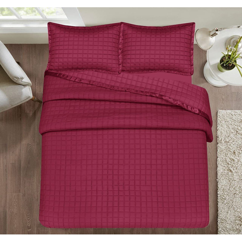Daltyn Bedspread, Red