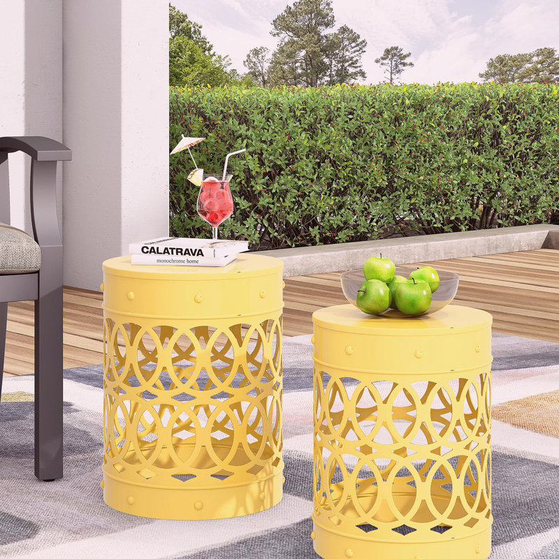 Fashionable outdoor metal side table, Yellow
